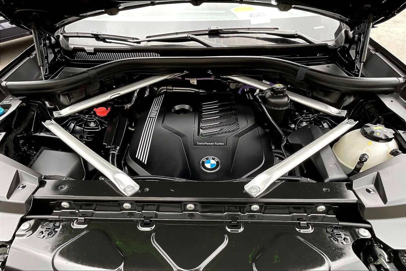 Used 2022 BMW X5 xDrive40i w/ M Sport Package image 29