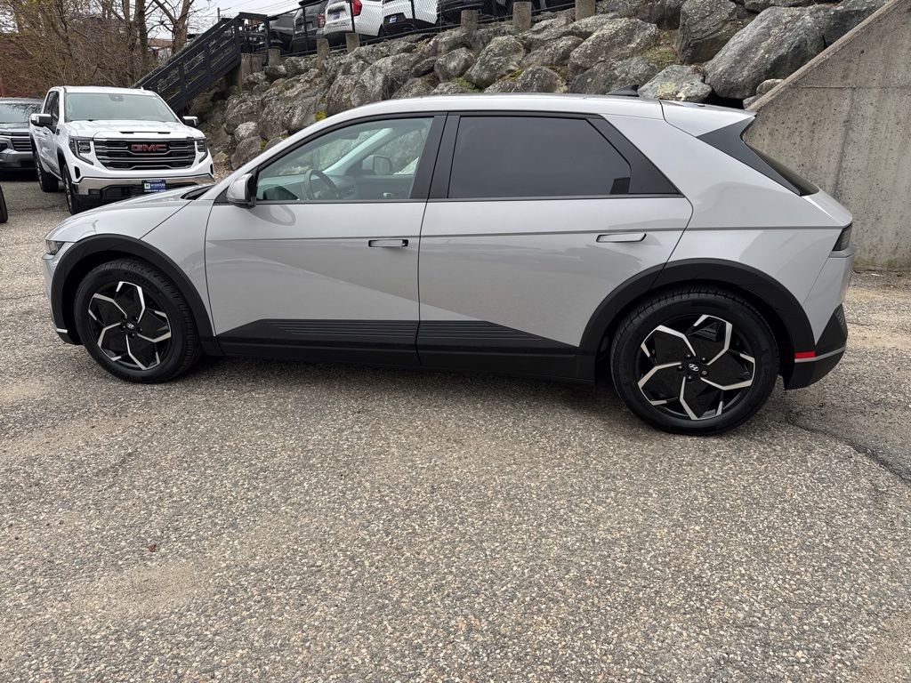 Certified 2023 Hyundai Ioniq 5 SE RWD image 2