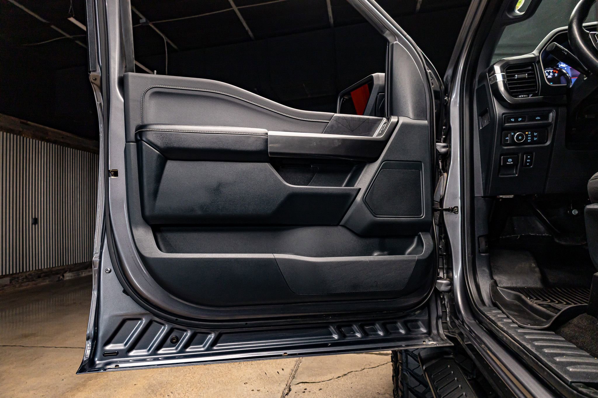 Used 2021 Ford F150 XLT w/ Equipment Group 302A High image 29