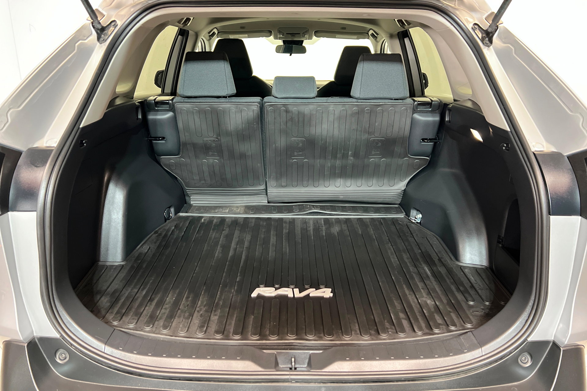 Certified 2024 Toyota RAV4 LE AWD/4WD image 23