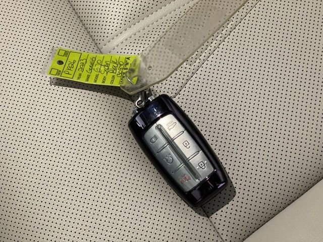 Used 2023 Genesis G70 2.0T image 40