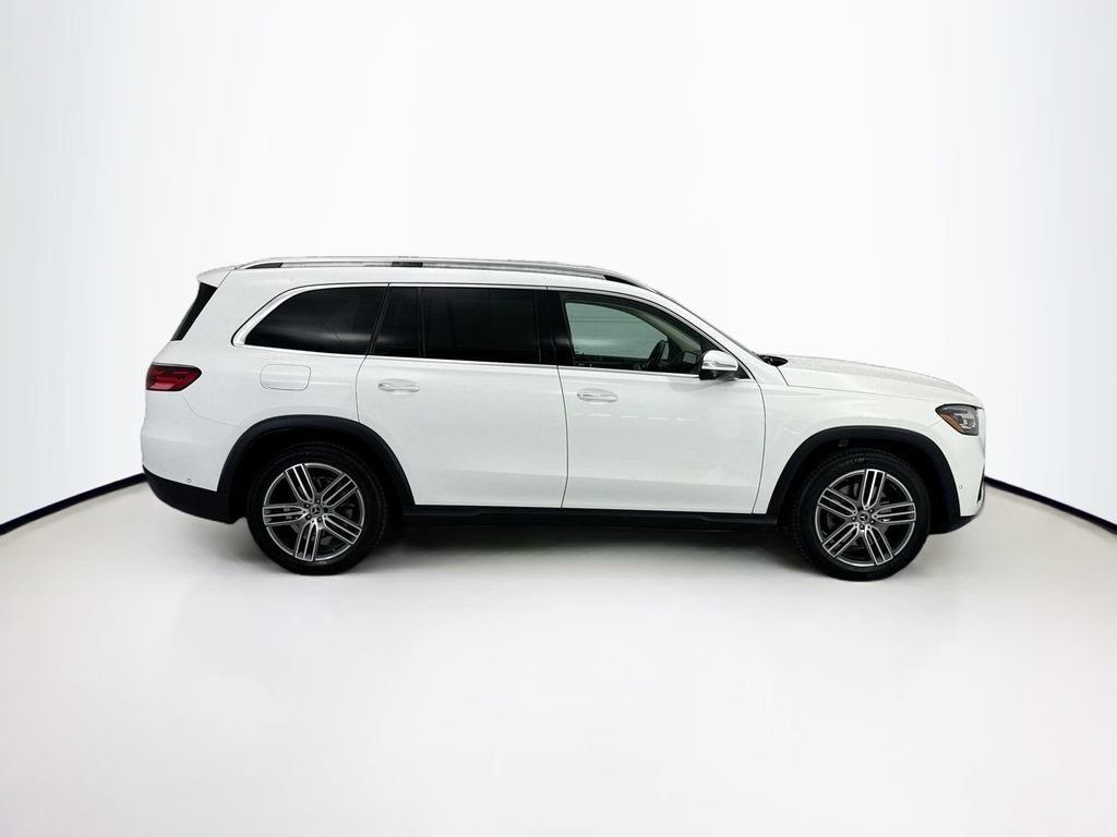 Used 2024 Mercedes-Benz GLS 450 4MATIC image 4