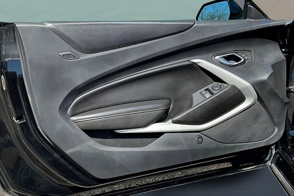 Used 2022 Chevrolet Camaro LT RWD image 20