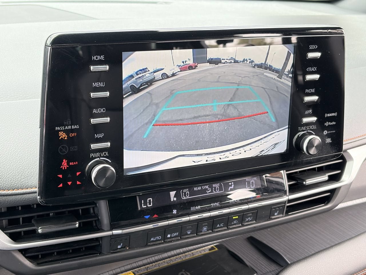 Used 2022 Toyota Sienna XSE w/ XSE Plus Package AWD/4WD image 29