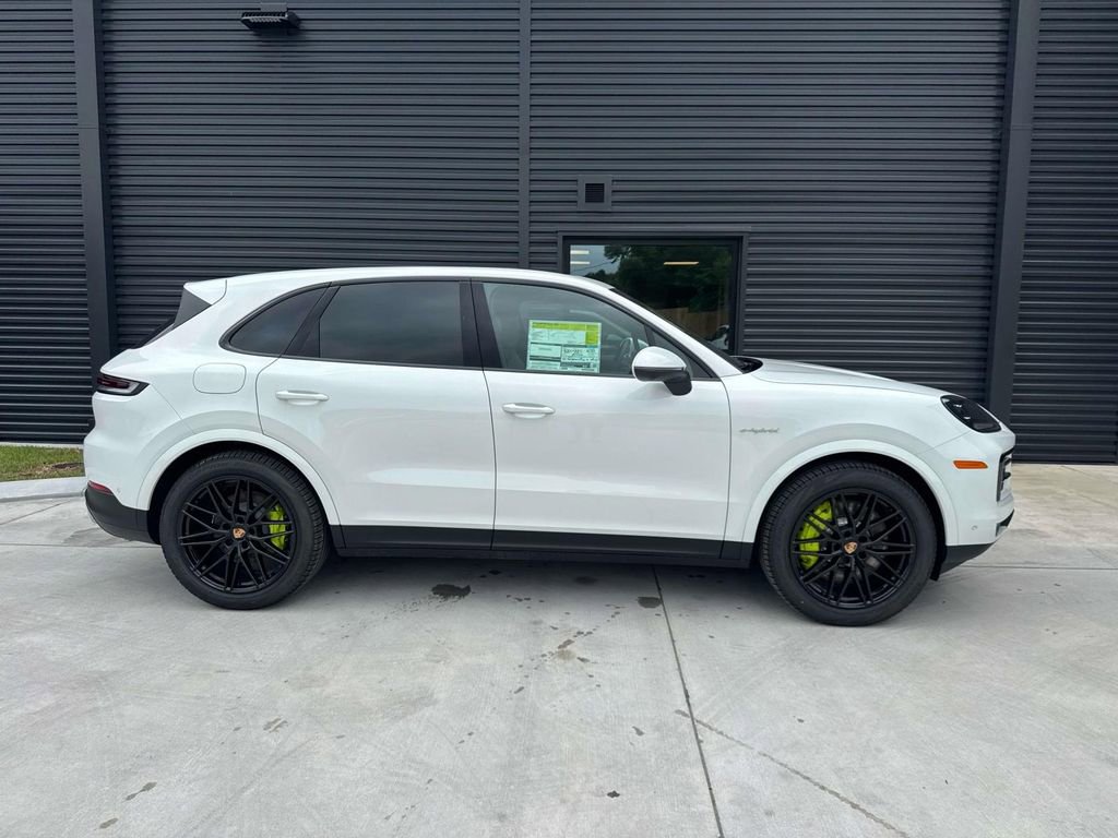 New 2026 Porsche Cayenne E-Hybrid AWD/4WD image 10