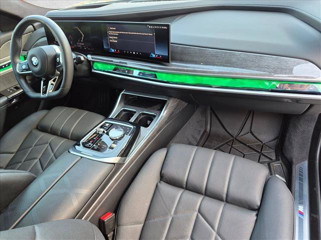 Certified 2025 BMW 760i xDrive w/ Executive Package AWD/4WD image 23
