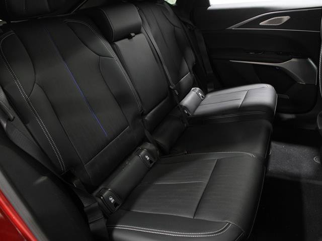 New 2026 Cadillac Lyriq V image 18