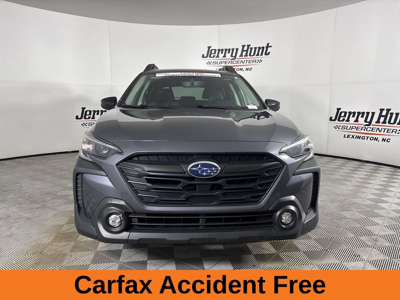 Used 2025 Subaru Outback Onyx Edition AWD/4WD image 3