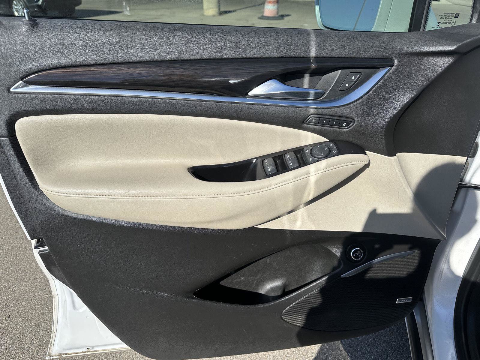 Used 2019 Buick Enclave Premium w/ Experience Buick Package FWD image 10
