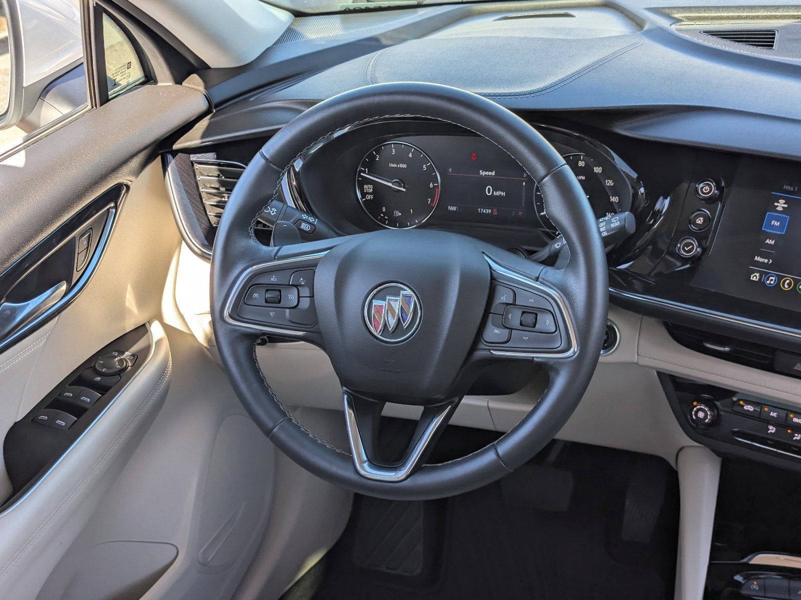 Used 2023 Buick Envision Preferred image 16