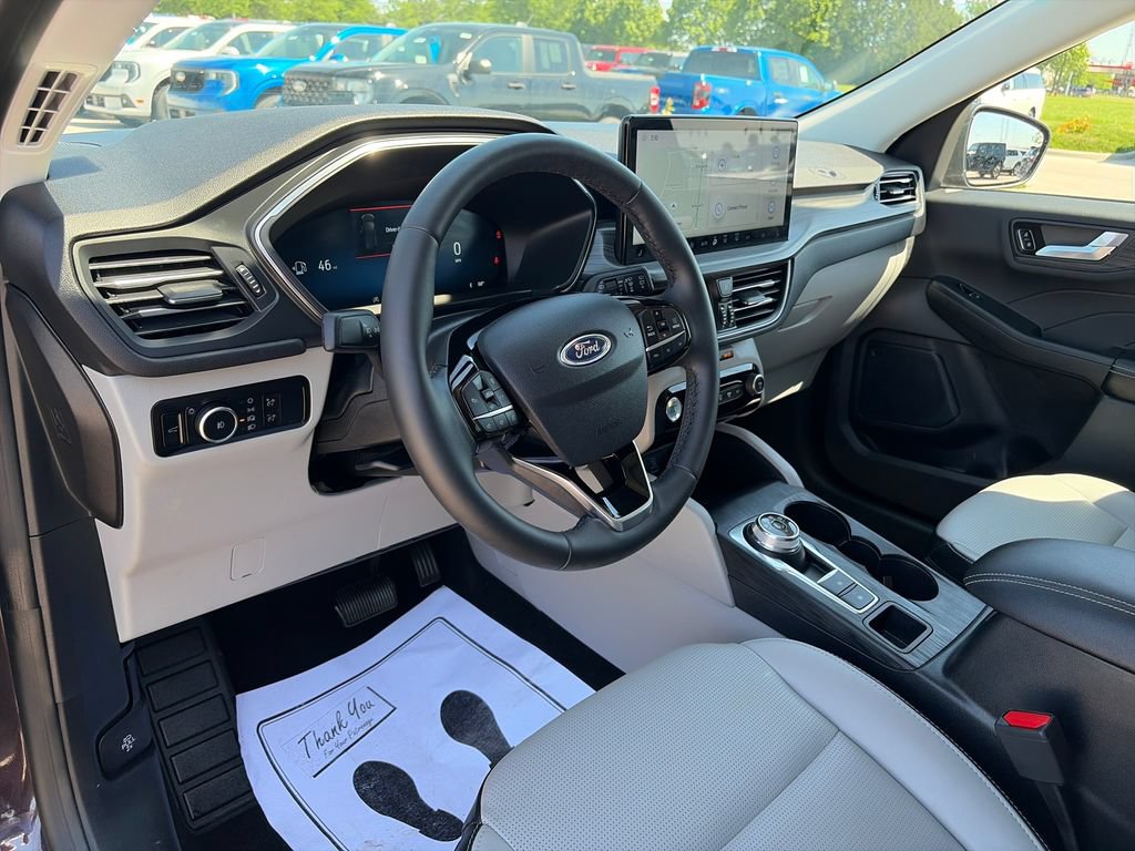 Used 2023 Ford Escape Platinum AWD/4WD image 14