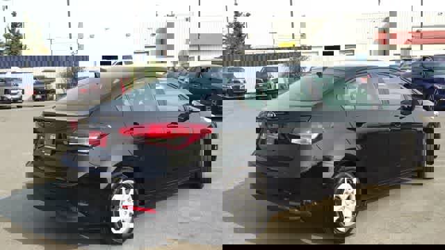 Used 2018 Kia Forte LX image 9