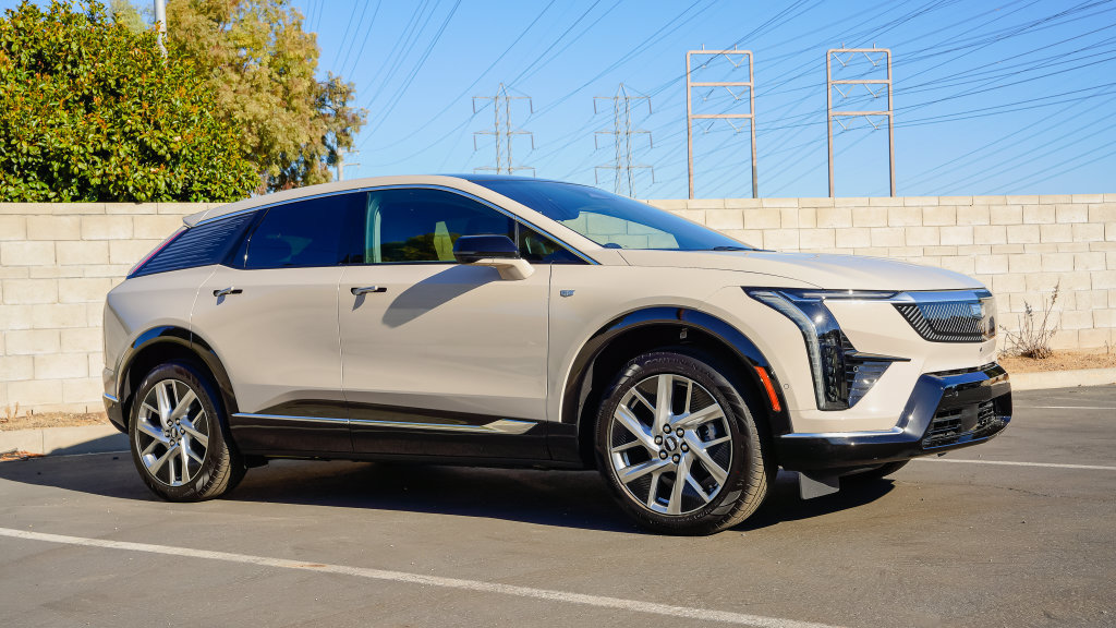 New 2027 Cadillac Optiq Premium Luxury RWD image 6