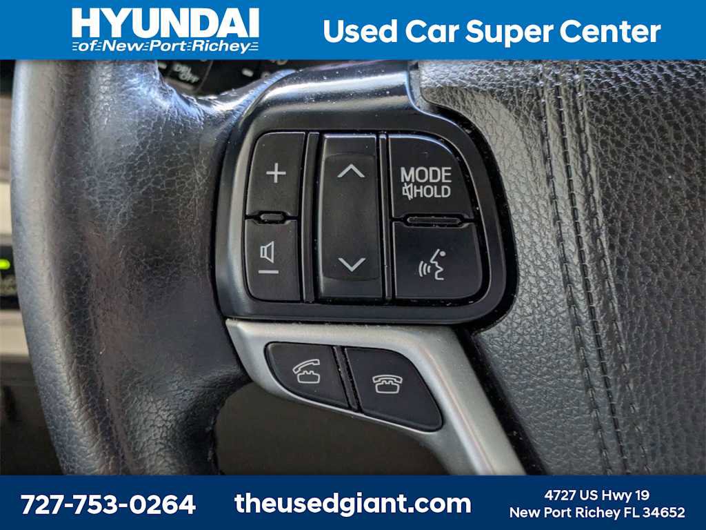 Used 2015 Toyota Sienna XLE image 33