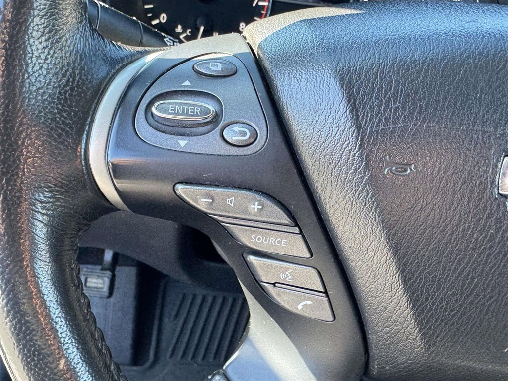 Used 2019 Nissan Pathfinder SV image 18