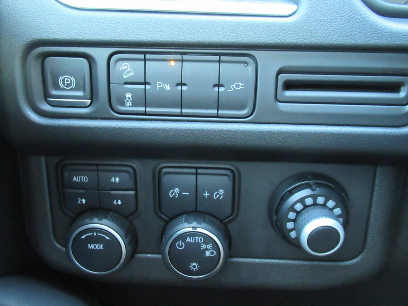 Used 2021 Chevrolet Tahoe Z71 AWD/4WD image 22