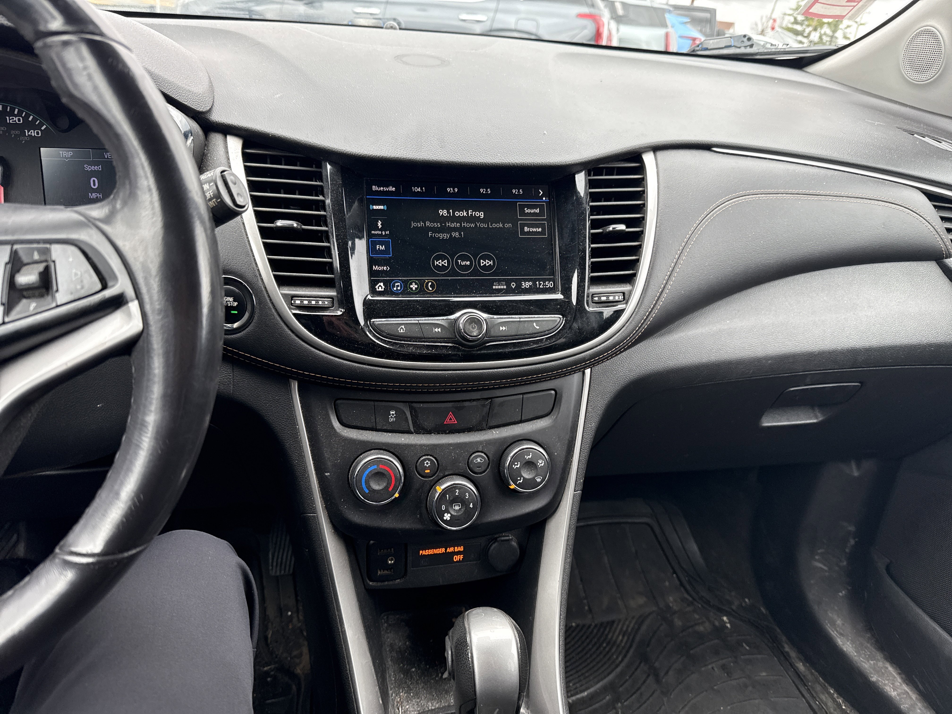 Used 2019 Chevrolet Trax LT w/ LT Convenience Package image 22