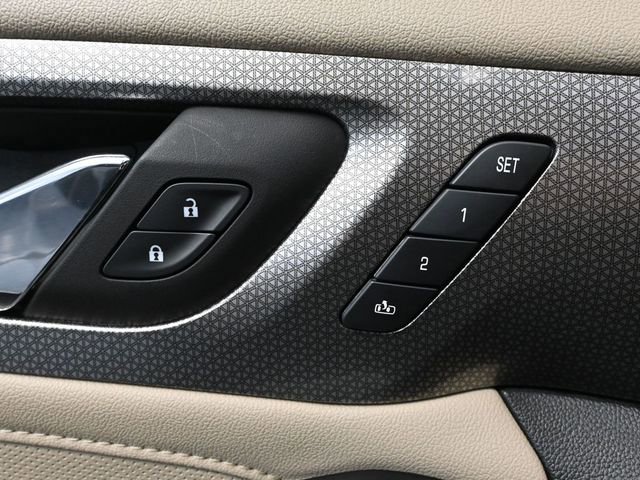 Used 2023 Chevrolet Traverse Premier w/ LPO, Floor Liner Package image 21