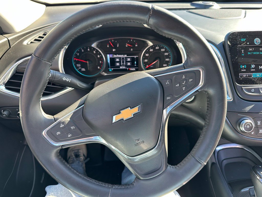 Used 2016 Chevrolet Malibu LT w/ Leather Package FWD image 13
