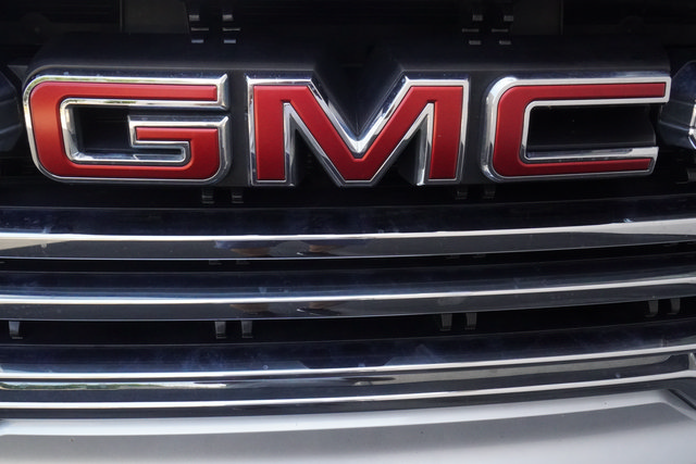 Used 2022 GMC Sierra 1500 SLT w/ SLT Premium Plus Package AWD/4WD image 45