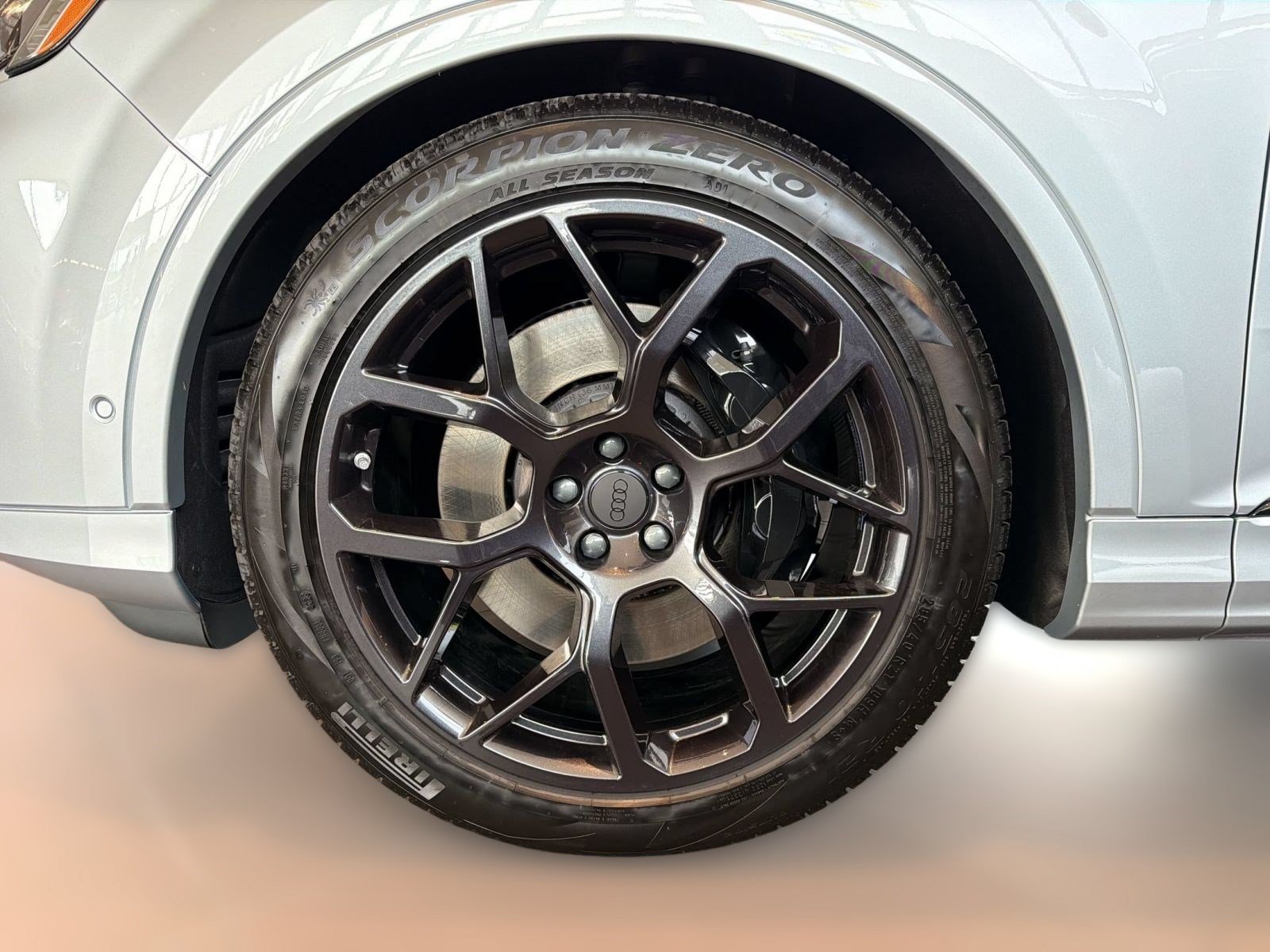 New 2026 Audi SQ7 Prestige AWD/4WD image 13