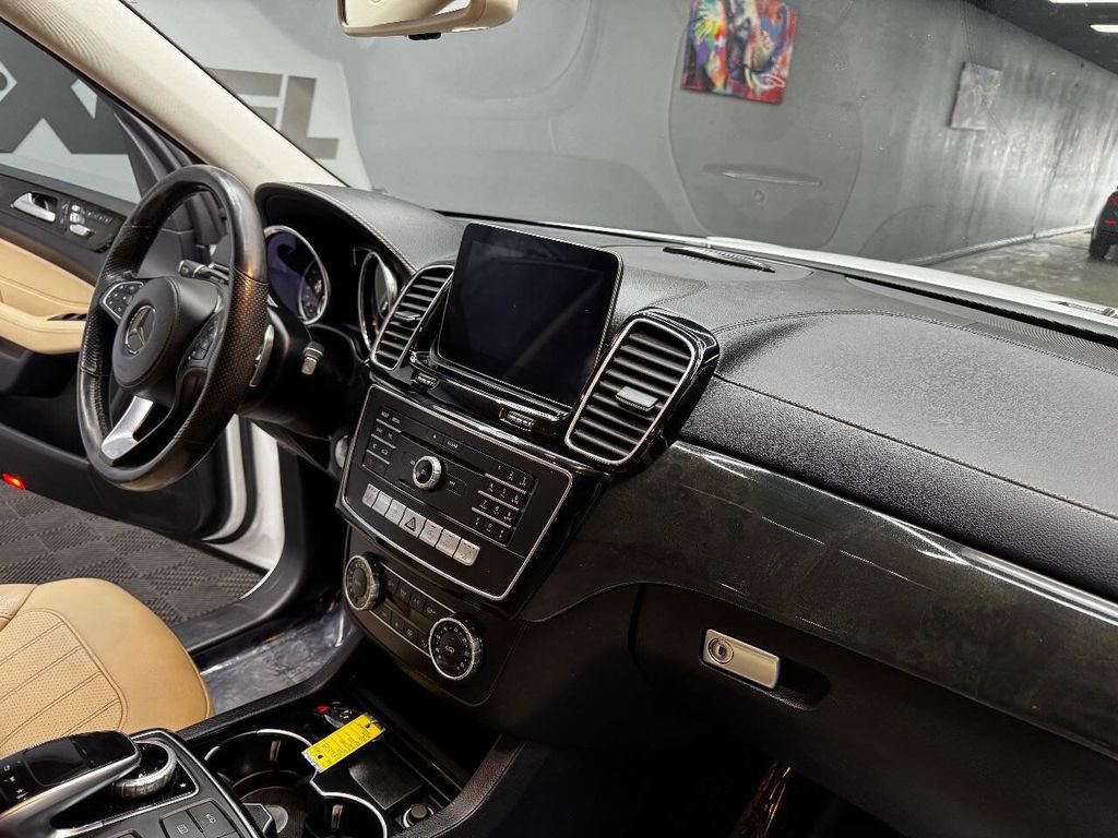 Used 2019 Mercedes-Benz GLS 450 4MATIC image 54