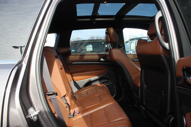 Used 2020 Jeep Grand Cherokee Overland image 32