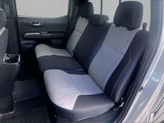 Used 2022 Toyota Tacoma TRD Sport w/ Technology Package RWD image 28