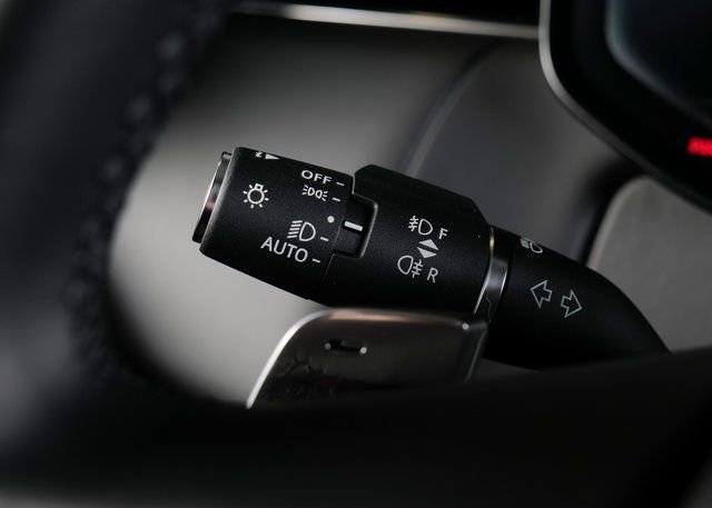 New 2025 Land Rover Range Rover Sport SE image 21