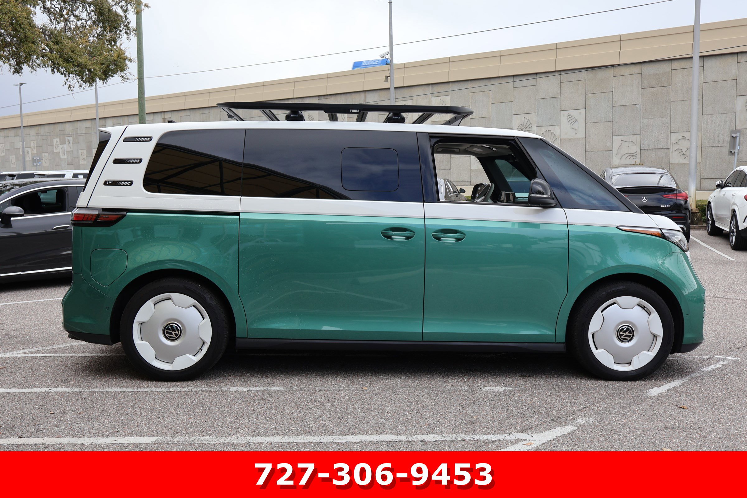 Used 2025 Volkswagen ID. Buzz 1st Edition image 11