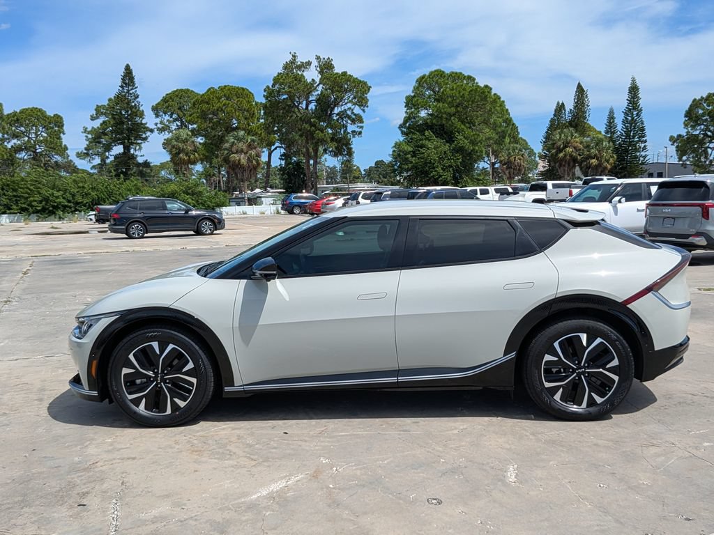 Certified 2024 Kia EV6 Wind w/ Wind Technology Package RWD image 5