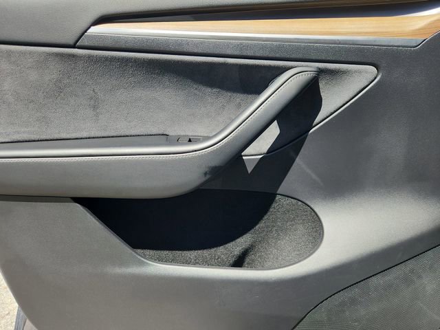 Used 2023 Tesla Model Y Performance image 22