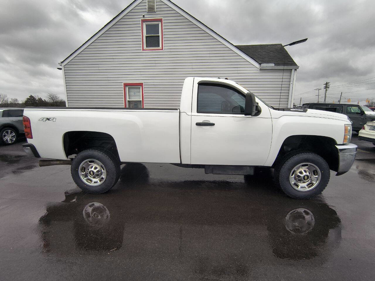 Used 2014 Chevrolet Silverado 2500 W/T w/ Snow Plow Prep Package image 1