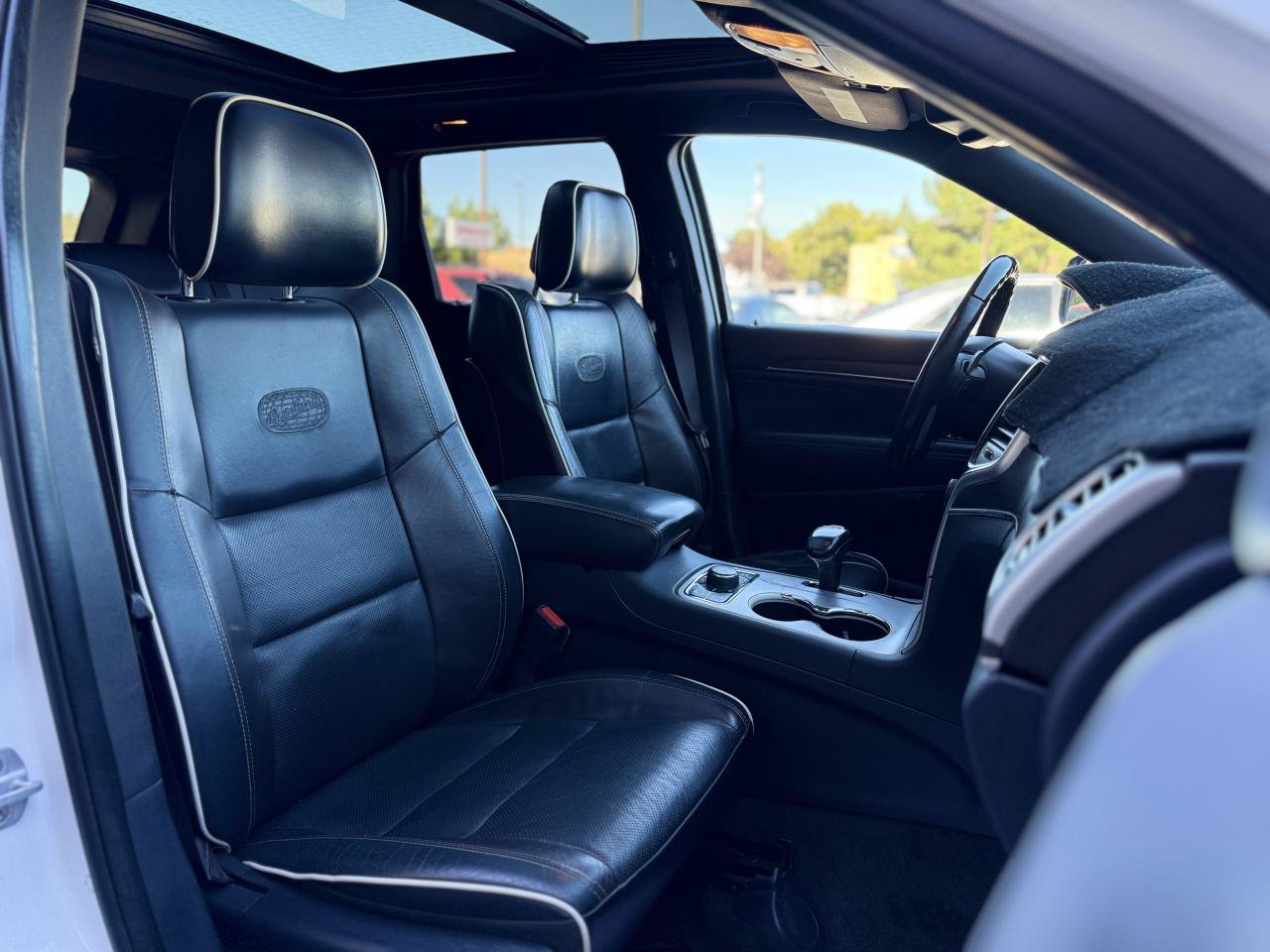 Used 2014 Jeep Grand Cherokee Overland AWD/4WD image 17