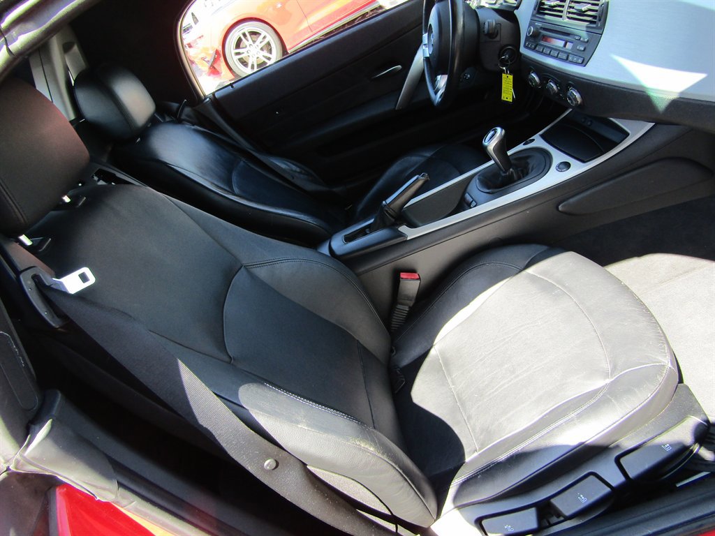 Used 2008 BMW Z4 3.0si image 5