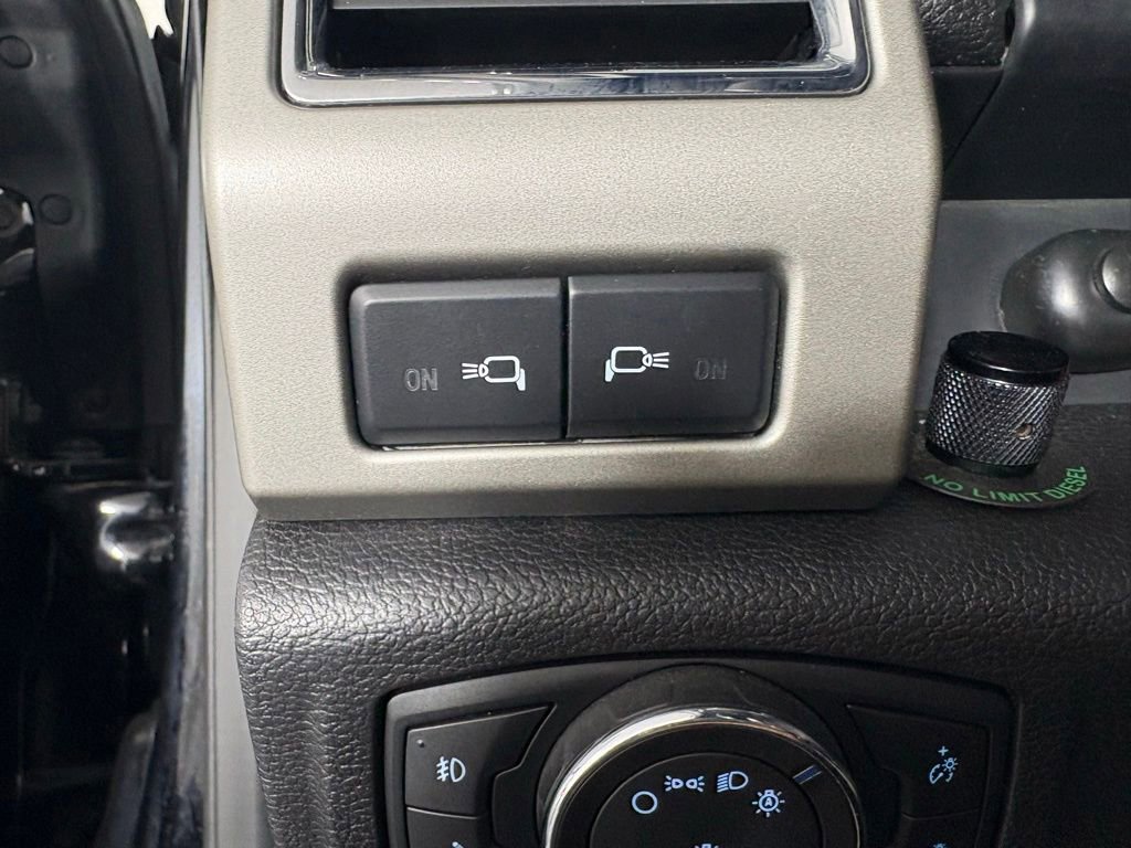 Used 2018 Ford F250 Lariat w/ Lariat Ultimate Package AWD/4WD image 22