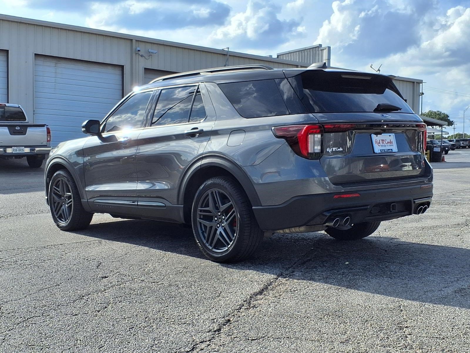Certified 2025 Ford Explorer ST AWD/4WD image 8