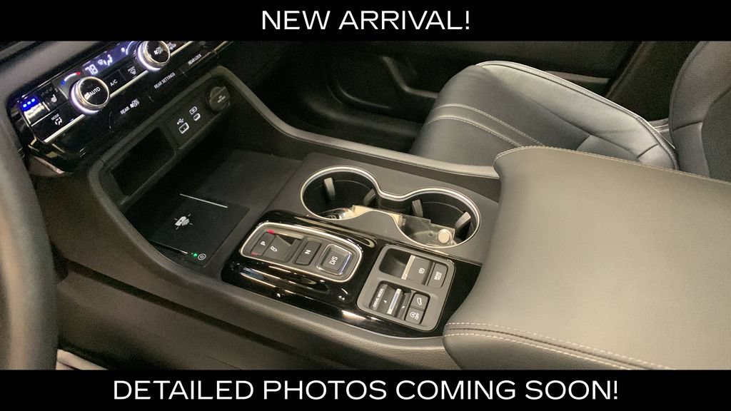 Used 2025 Honda Pilot Elite image 45
