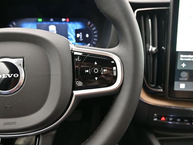 New 2026 Volvo XC60 B5 Plus w/ Protection Package Premier image 25