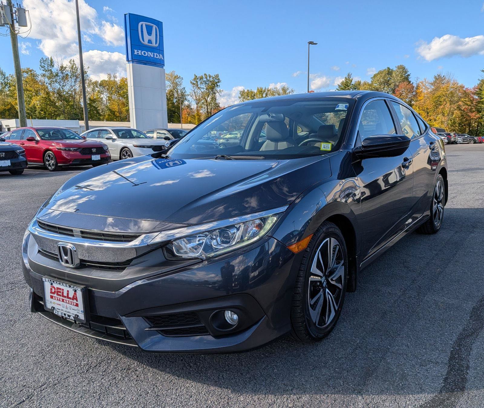 Used 2018 Honda Civic EX-T image 3