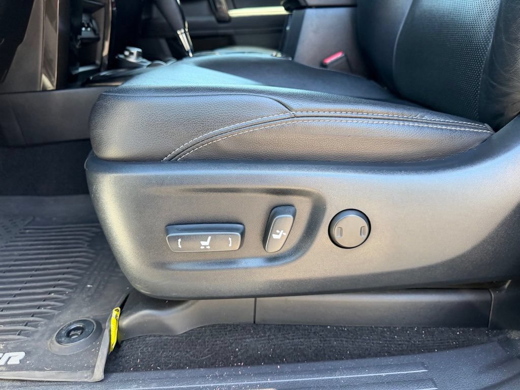Used 2020 Toyota 4Runner Nightshade AWD/4WD image 15