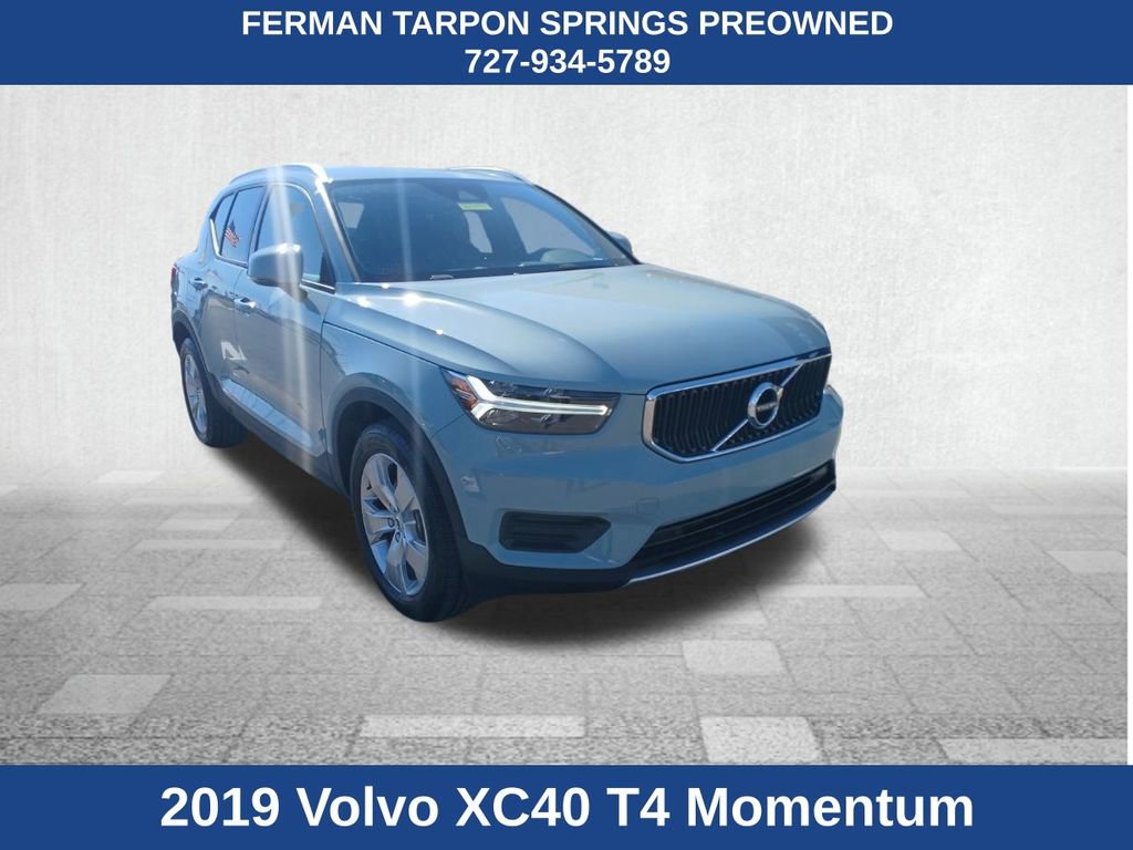 Used 2019 Volvo XC40 T4 Momentum