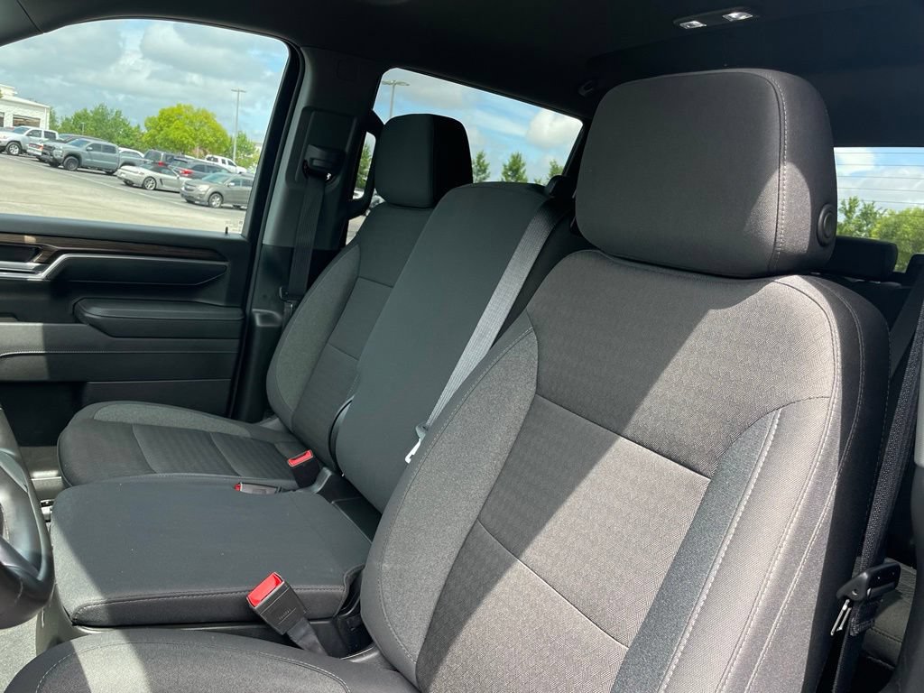 Used 2025 Chevrolet Silverado 2500 LT w/ Convenience Package AWD/4WD image 25