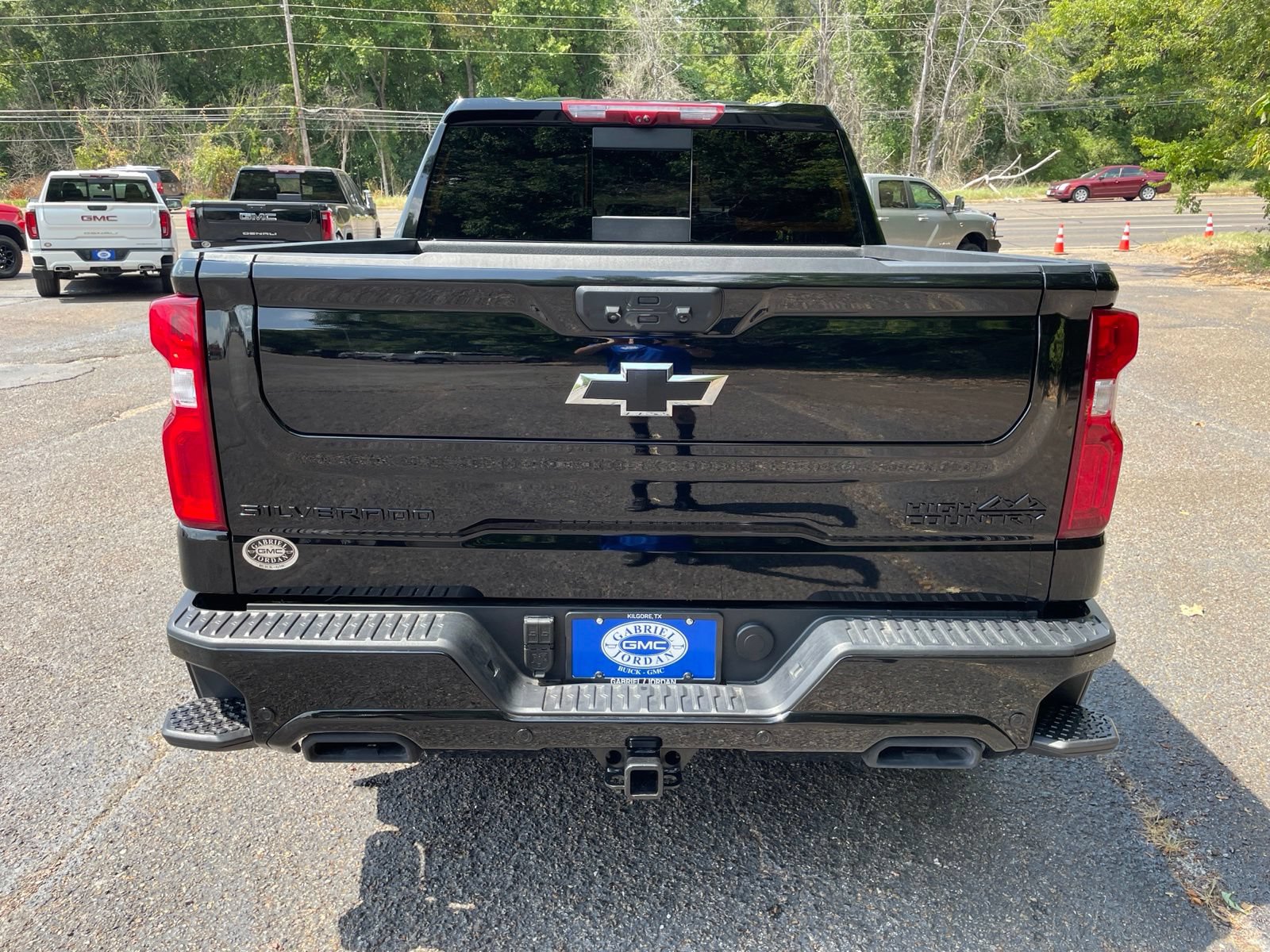 Used 2026 Chevrolet Silverado 1500 High Country w/ Midnight Edition AWD/4WD image 5