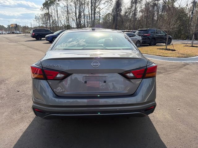 Used 2025 Nissan Altima 2.5 SV image 9