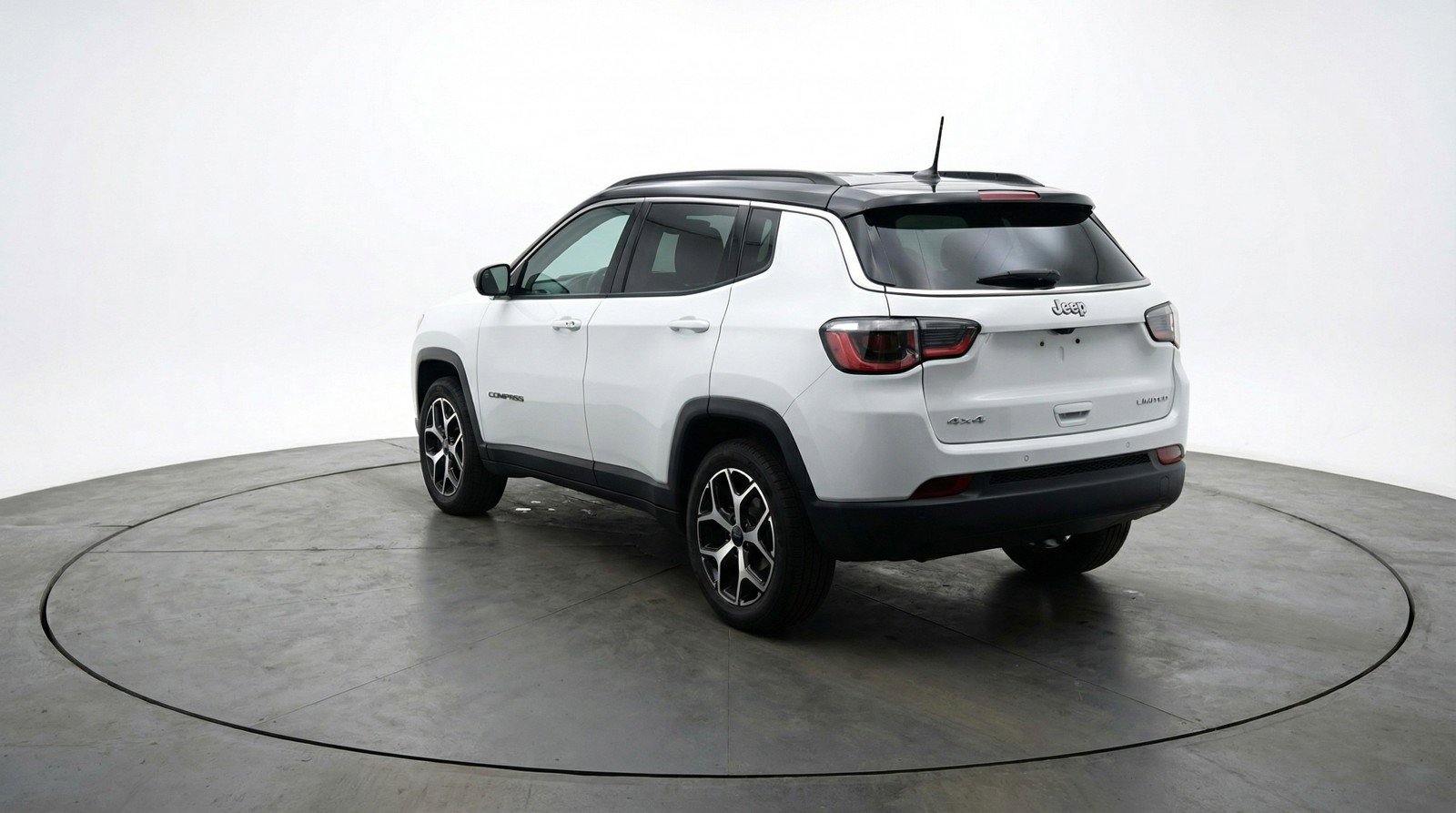 Used 2025 Jeep Compass Limited image 6