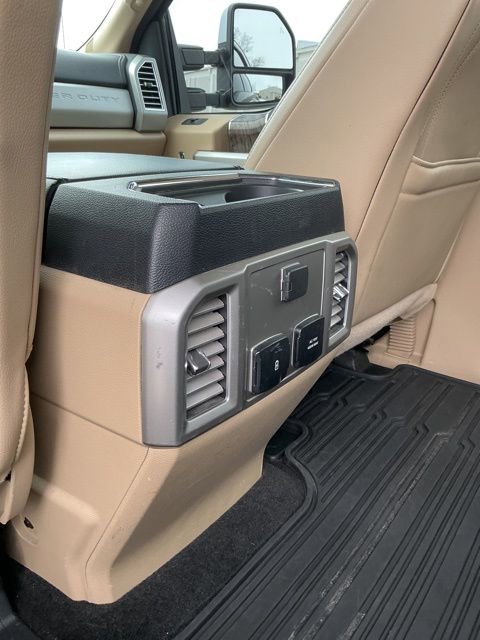 Used 2017 Ford F250 Lariat w/ Chrome Package image 16