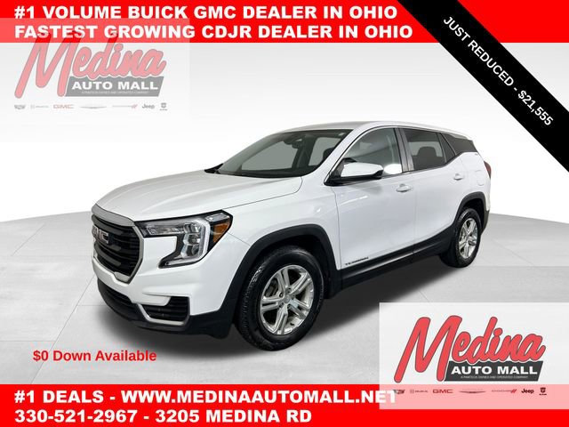 Used 2023 GMC Terrain SLE image 1