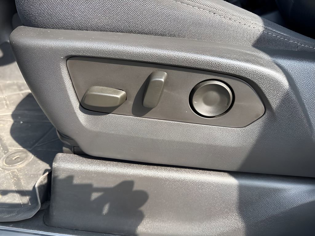 Used 2022 Chevrolet Silverado 1500 LT w/ Protection Package image 10