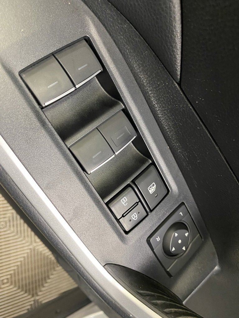 Used 2022 Toyota RAV4 XLE Premium image 27